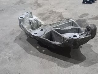 bontott RENAULT MASTER Motor Tartó Bak Jobb